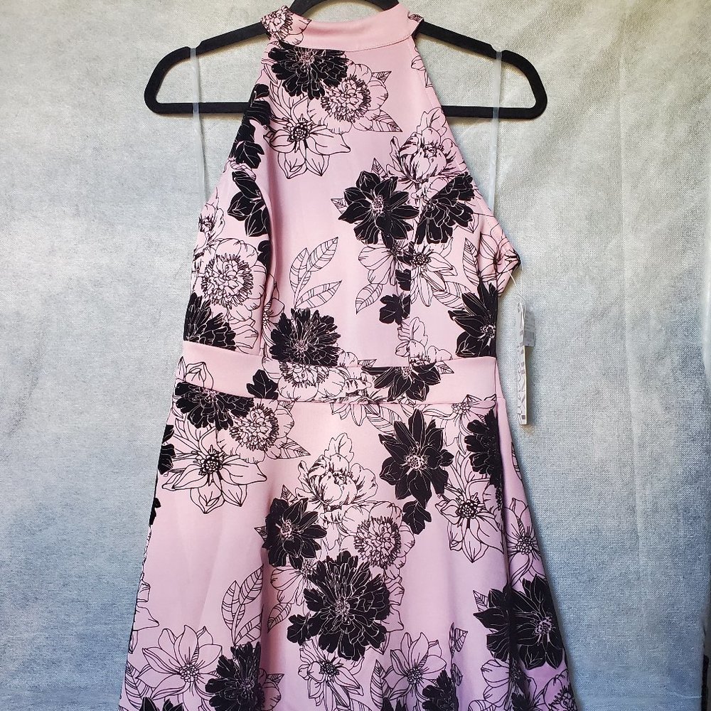 🟠🟠🟠NWT Almost Famous Mock Neck Flare Dress